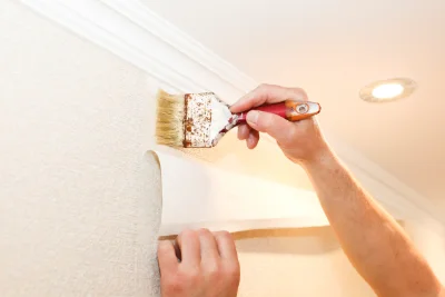 Pose de papier peint aux Billanges — revêtements muraux et toiles de verre